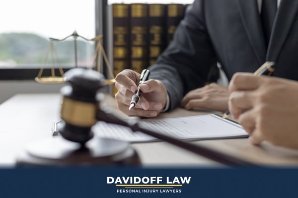 Legal Protection When Rendering Aid to Injured Parties