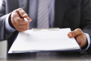 Plazos legales para presentar una demanda por muerte por negligencia en un accidente de camión