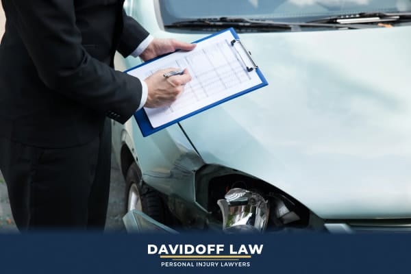 Steps to Take After a Multi-Car Pileup on the L.I.E.